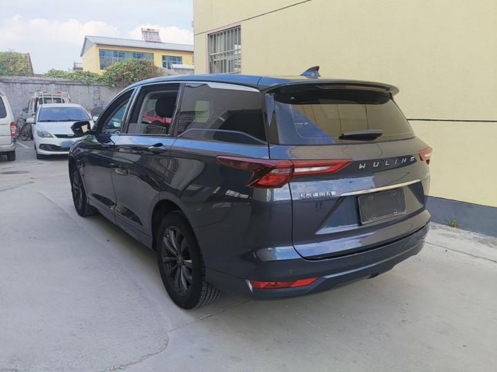 Wuling 2020 1.5T CVT Premium photo 4