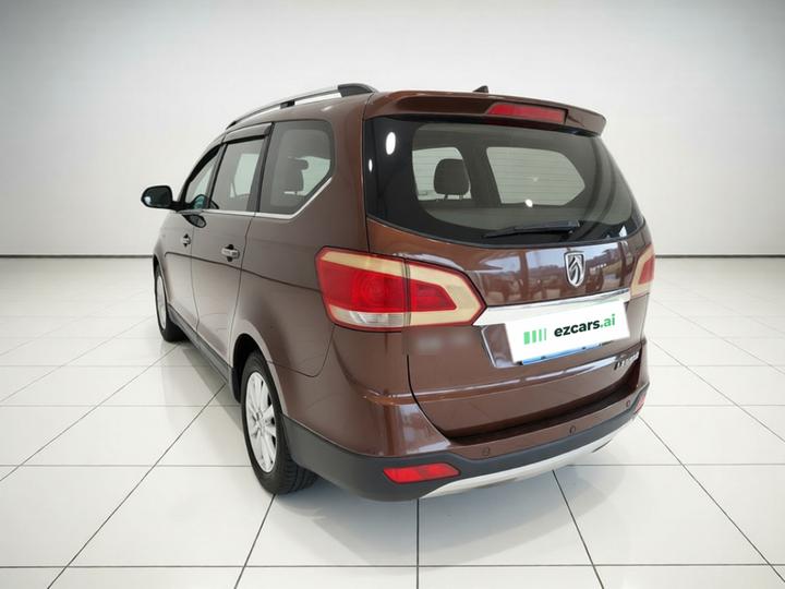 730 2014 1.5L MT Comfort ESP 7-Seater photo 4