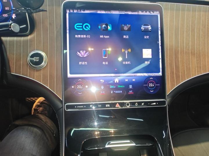 EQE SUV 2024 500 4MATIC photo 4