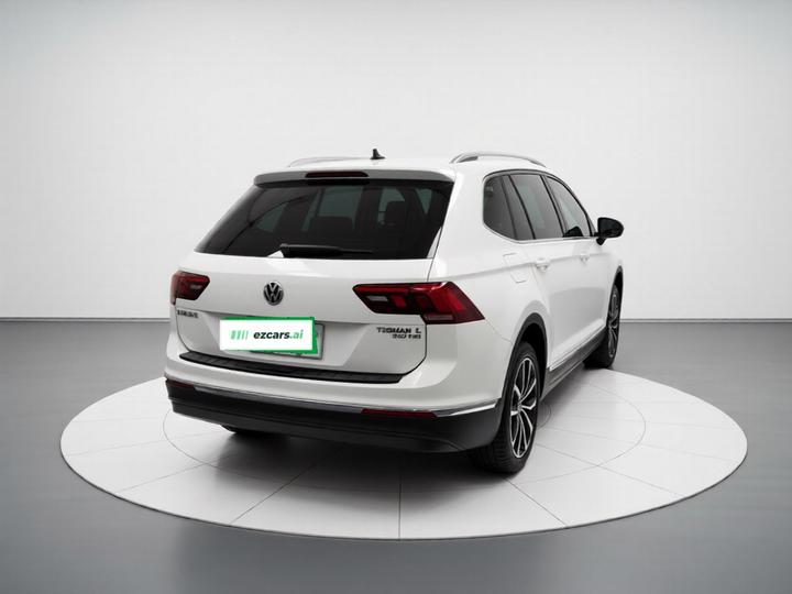 Tiguan L 2018 Facelift 330TSI AT RWD Luxury photo 5