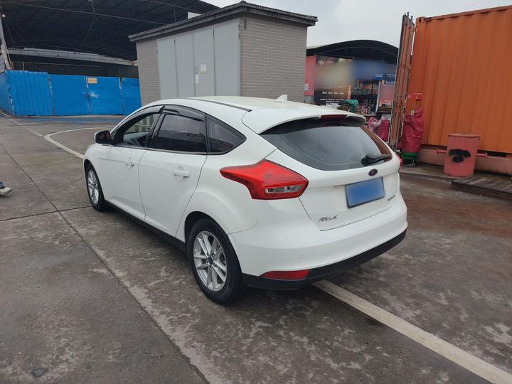 Focus 2015 Hatchback 1.6L AT photo 4