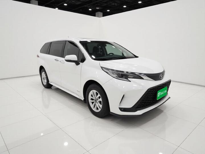Granvia 2024 2.5L Hybrid Comfort photo 3