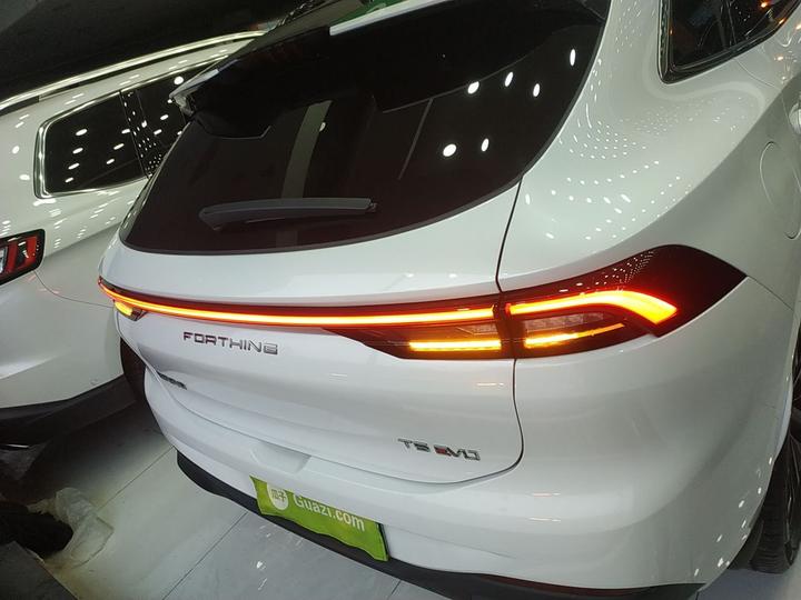 Forthing T5 EVO 2021 1.5TD DCT photo 3