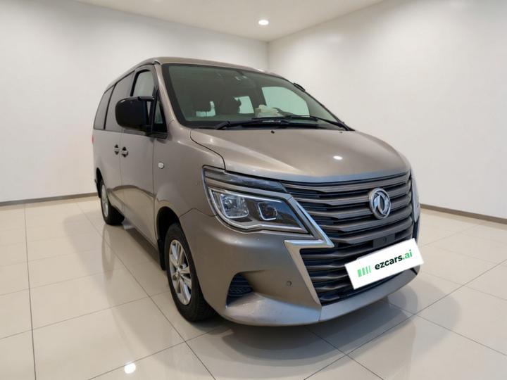 Lingzhi 2020 M5 1.6L Luxury 7-Seater photo 3