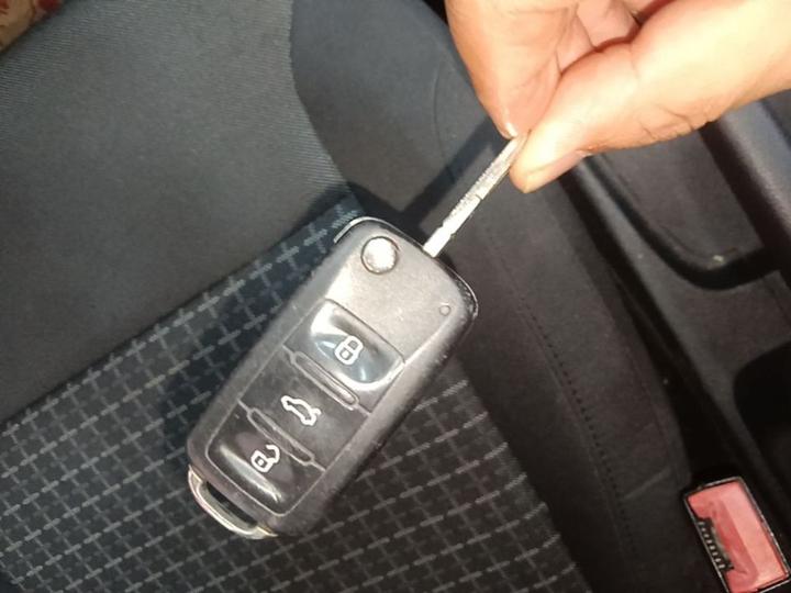 Polo 2014 1.6L AT Comfort photo 8