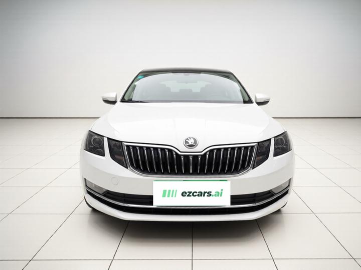 Octavia 2018 TSI230 DSG Luxury photo 2