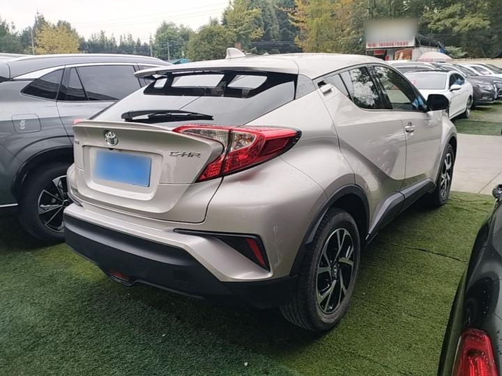 C-HR 2020 2.0L Leading photo 6