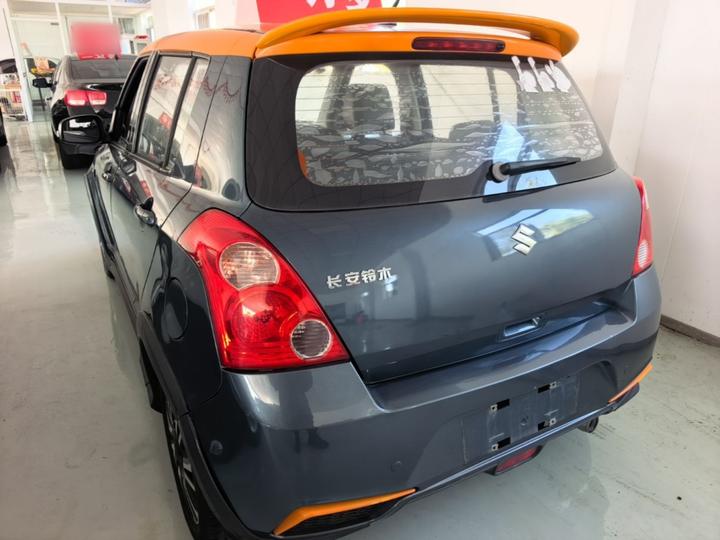 Swift 2016 1.5L AT Fashion photo 4