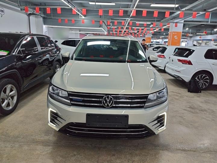 Tiguan L EV 2021 430PHEV PHEV Premium photo 2