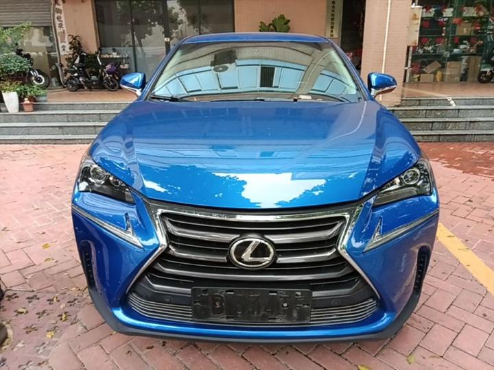 NX 2015 200 FWD photo 2