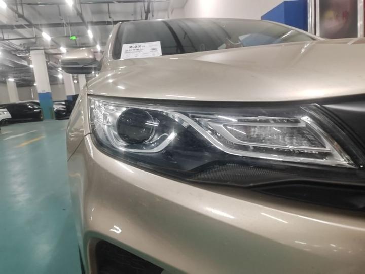 Emgrand GL 2018 1.8L DCT Elite Connected photo 8