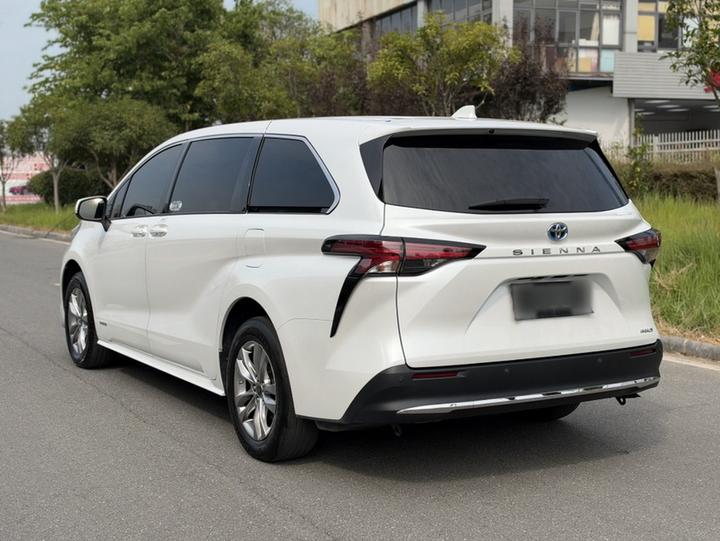 Sienna 2023 2.5L Hybrid Comfort photo 4