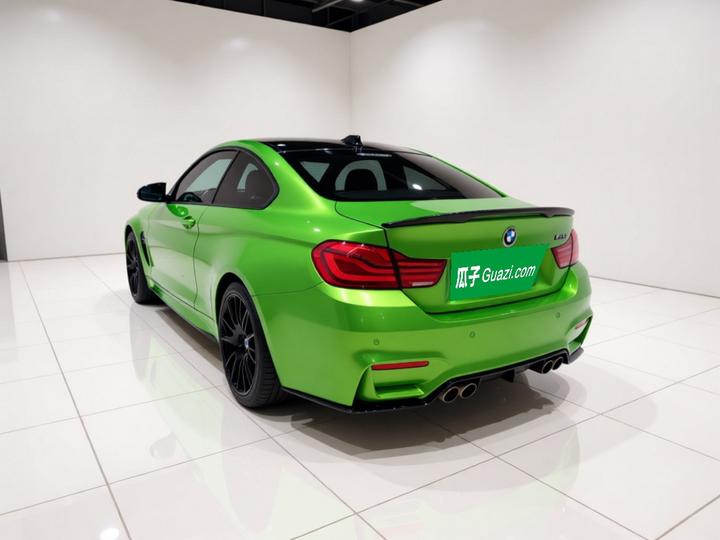M4 2017 M4 2-Door Coupe photo 4