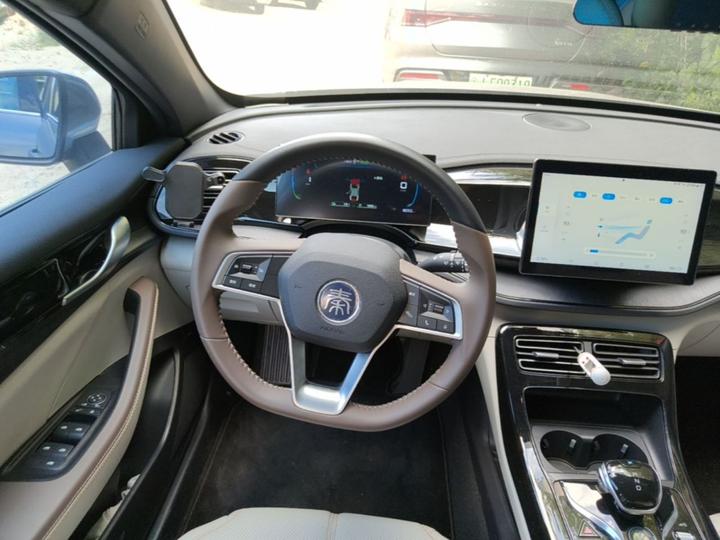 Qin PLUS 2024 Honor DM-i 55KM Leading photo 6