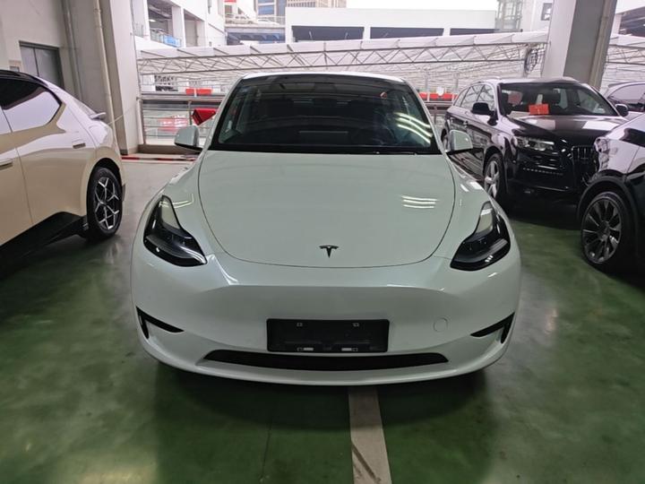 Model Y 2022 Facelift RWD photo 2