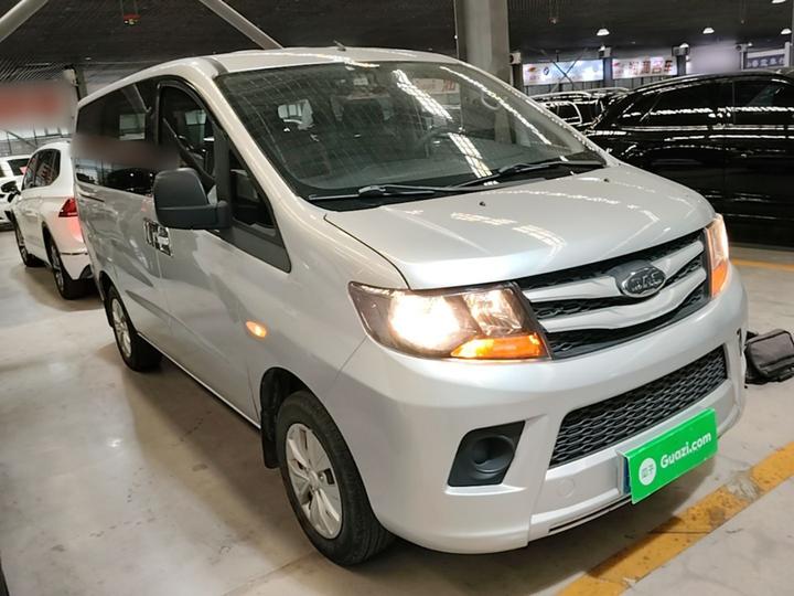 Refine M3 2018 1.6L 7-Seater photo 3