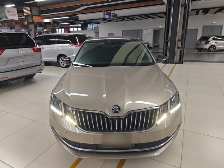 Octavia 2018 TSI280 DSG Luxury photo 2