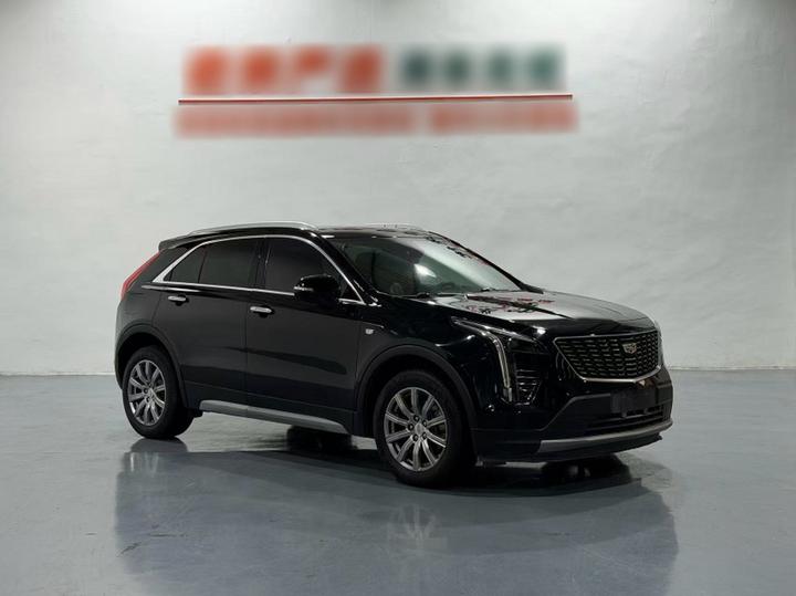 XT4 2018 28T RWD Leading photo 3