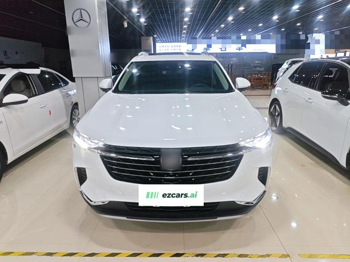 2023 Envision Plus 652T 5-Seater Luxury photo 2