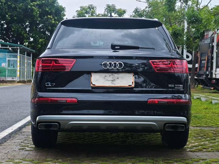 Q7 2019 55 TFSI Tech photo 5