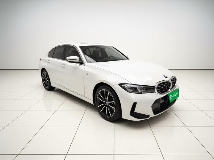 3 Series 2025 325Li M Sport Package photo 3