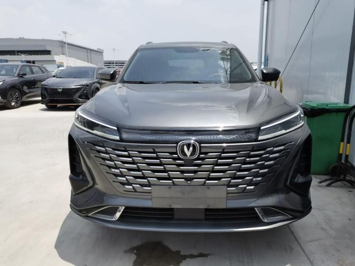 CS75 PLUS 2023 3rd Gen 1.5T AT Premium photo 2