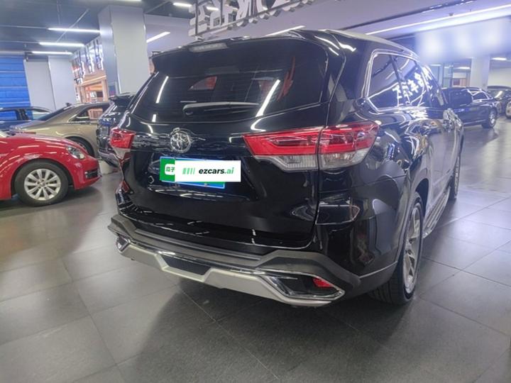 Highlander 2018 2.0T AWD Luxury 7-Seater China VI photo 4
