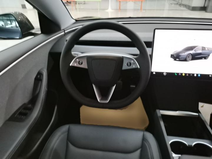 Model 3 2025 RWD photo 6