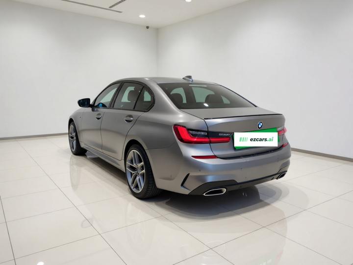 3 Series 2021 Facelift 330Li xDrive M Sport Night Package photo 4