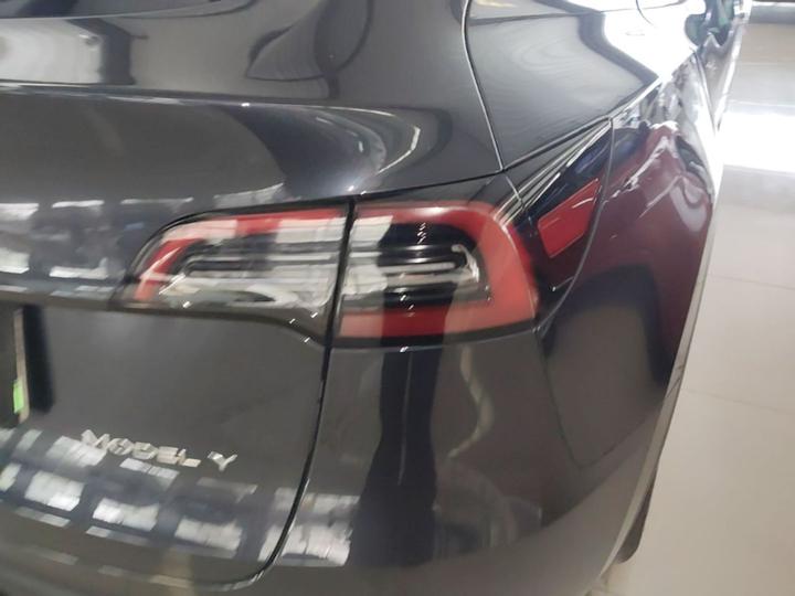 Model Y 2023 RWD photo 7