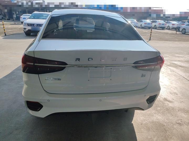 i5 2021 1.5L MT Platinum photo 5