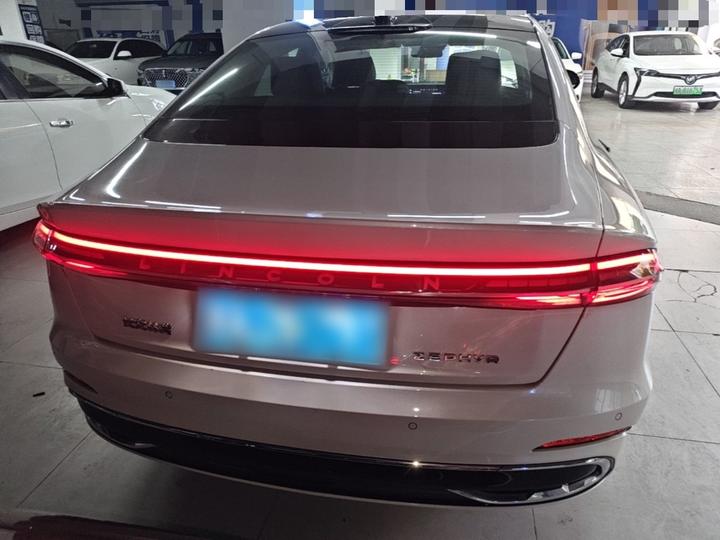 Z 2024 2.0T photo 3