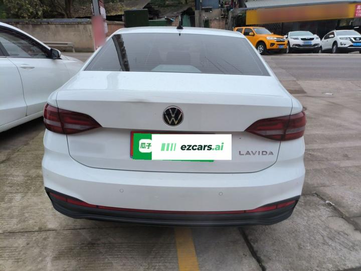Lavida 2023 Facelift 1.5L AT photo 4