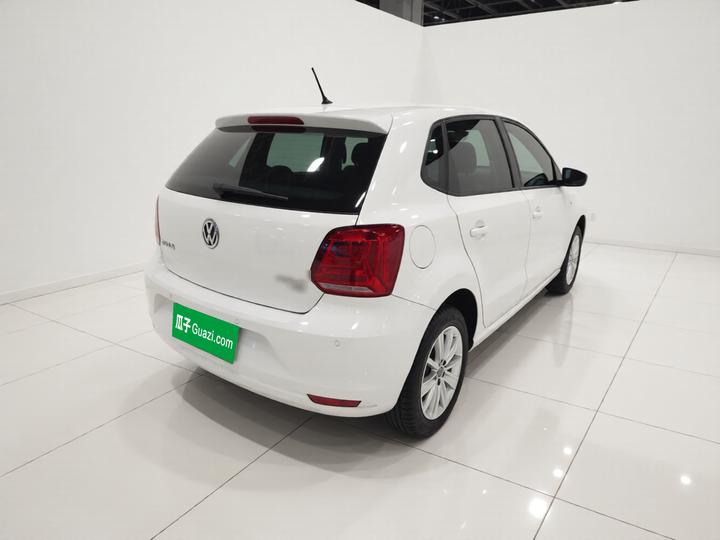 Polo 2014 1.6L AT Comfort photo 4