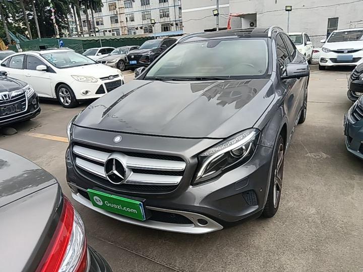 GLA 2015 GLA 220 4MATIC Luxury photo 2
