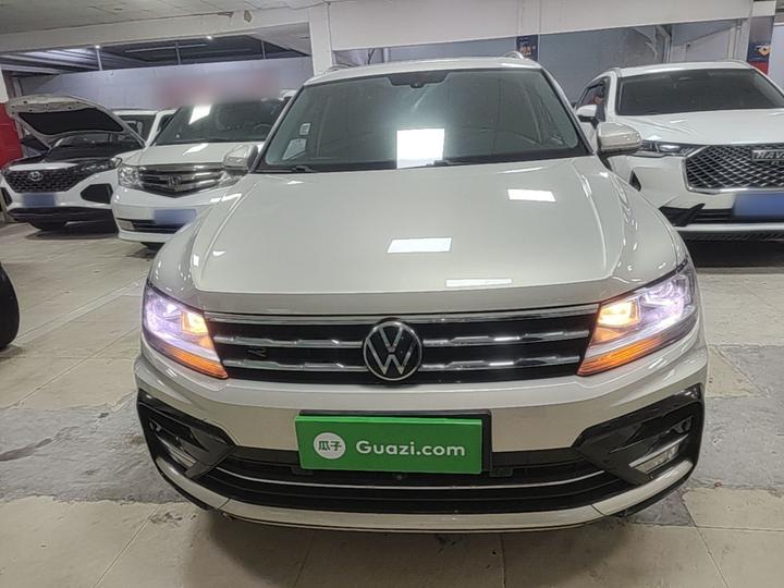 Tiguan L 2021 330TSI AT RWD R-Line photo 2