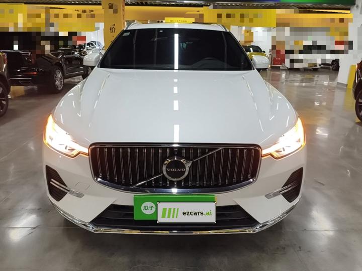 XC60 2024 B5 AWD Luxury photo 2