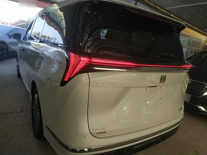 GL8 EV 2024 7-Seater photo 4
