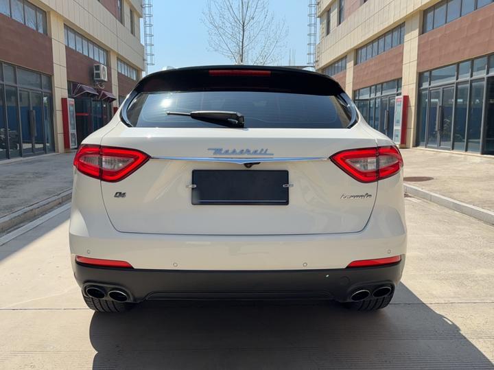 Levante 2018 3.0T Classic photo 3