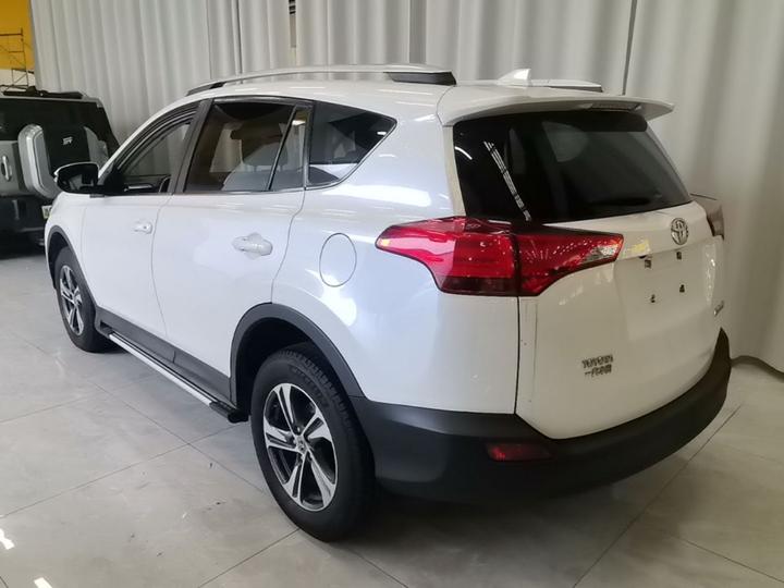 RAV4 2015 2.0L CVT RWD photo 4