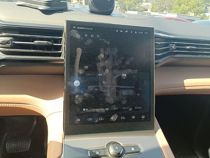 ES6 2020 600KM Sport photo 8