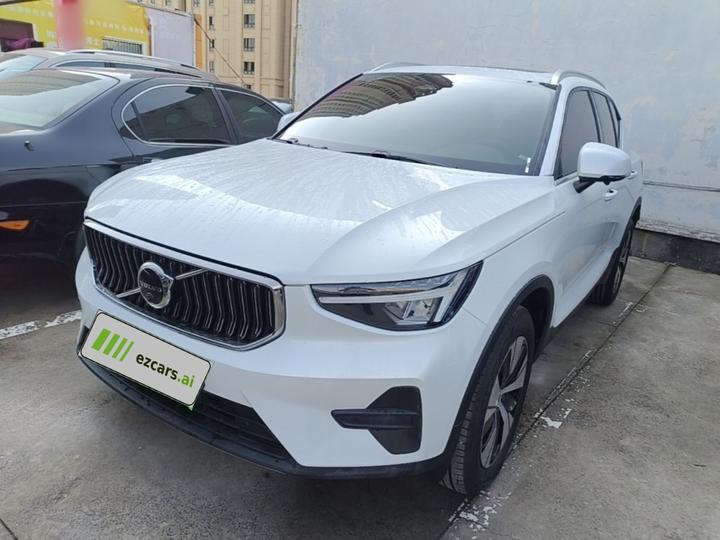 XC40 2023 B3 Luxury