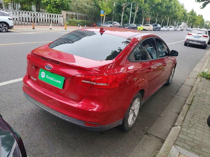 Focus 2017 Sedan EcoBoost 125 MT Fashion photo 6