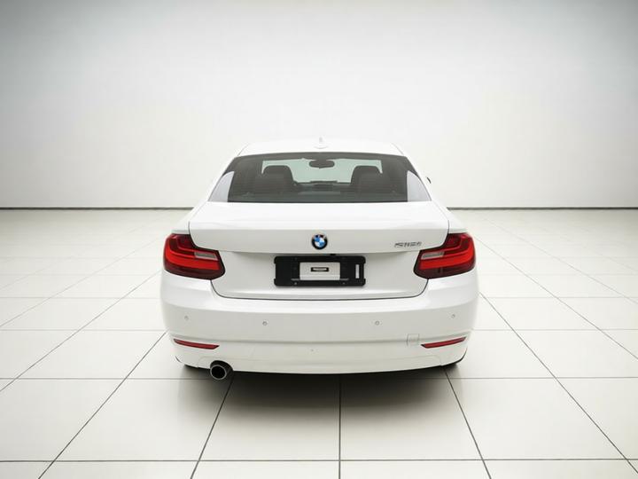 2 Series Imported 2015 218i photo 3