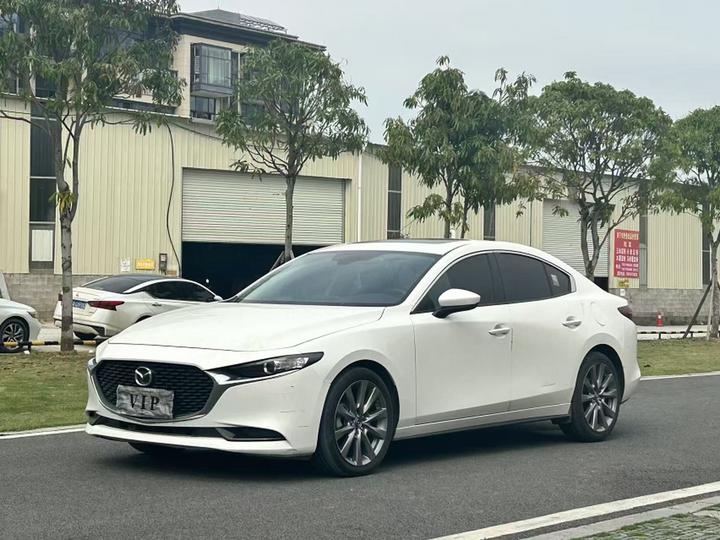 3 Axela 2022 2.0L AT