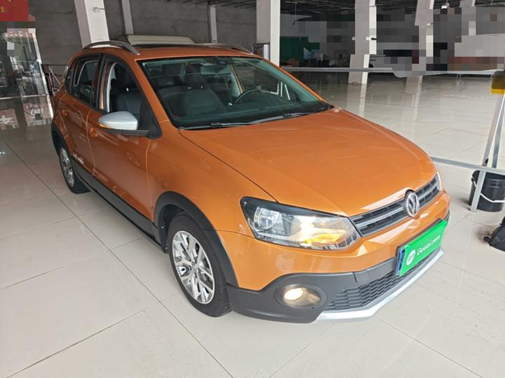 2016 1.6L Cross Polo AT photo 3