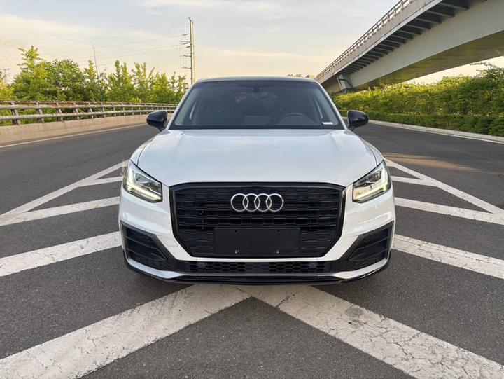 Q2L 2020 35 TFSI Progressive Dynamic photo 2
