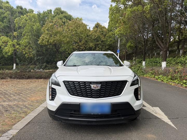 XT4 2020 Facelift 28T RWD Tech photo 2