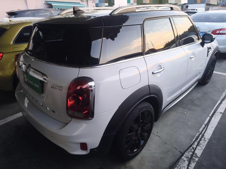 2017 1.5T COOPER ALL4 Wagon photo 6