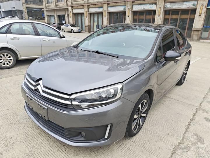 C4 2016 1.6L MT Luxury